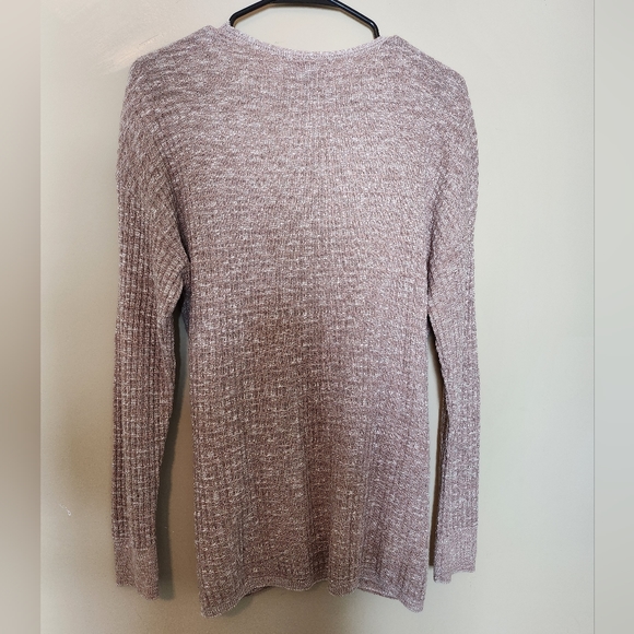 Express Sweater - Picture 2 of 3